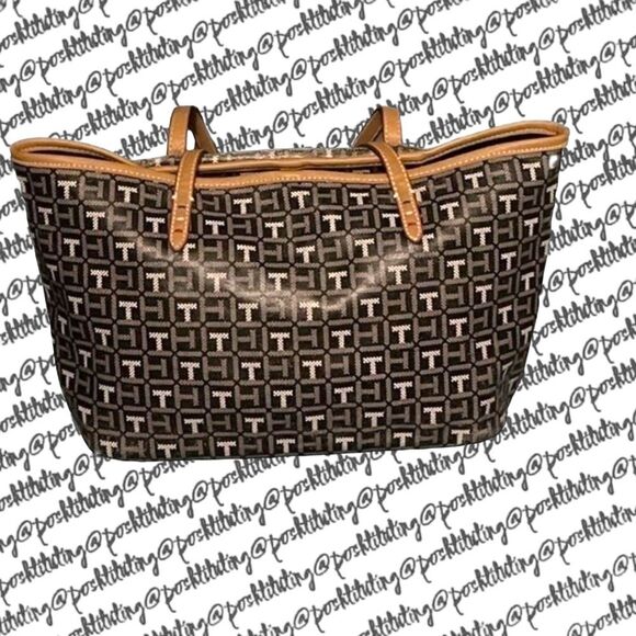 NWOT Tommy Hilfiger Large Logo Tote - Picture 1 of 10